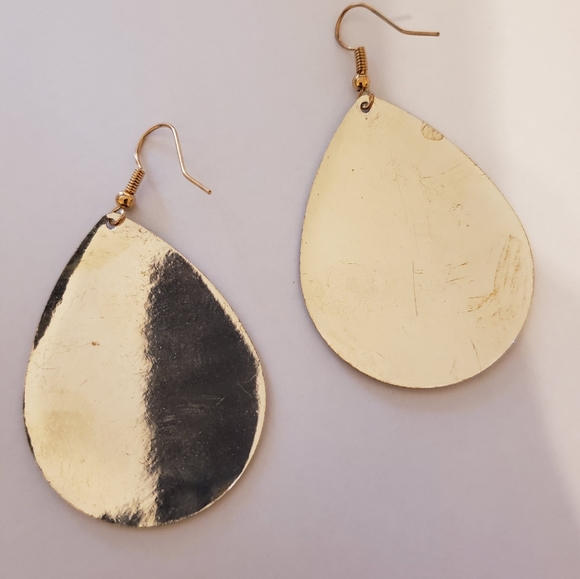 Design Co.. Sparkly Bird Gold Tone Dangle Earrings - Picture 2 of 3